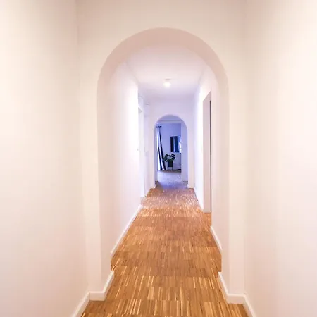 Modernes Mit 3 Schlafzimmern Balkon Naehe Europapark شقة Niederschopfheim